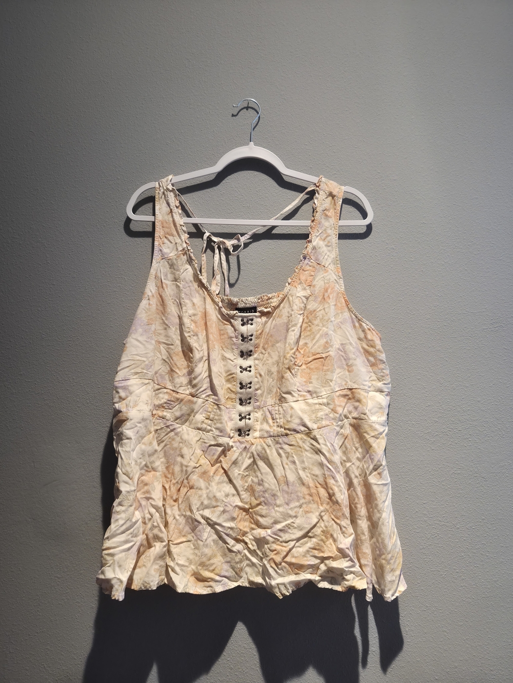 torrid Peach and Cream Tie-Dye Sleeveless Camisole